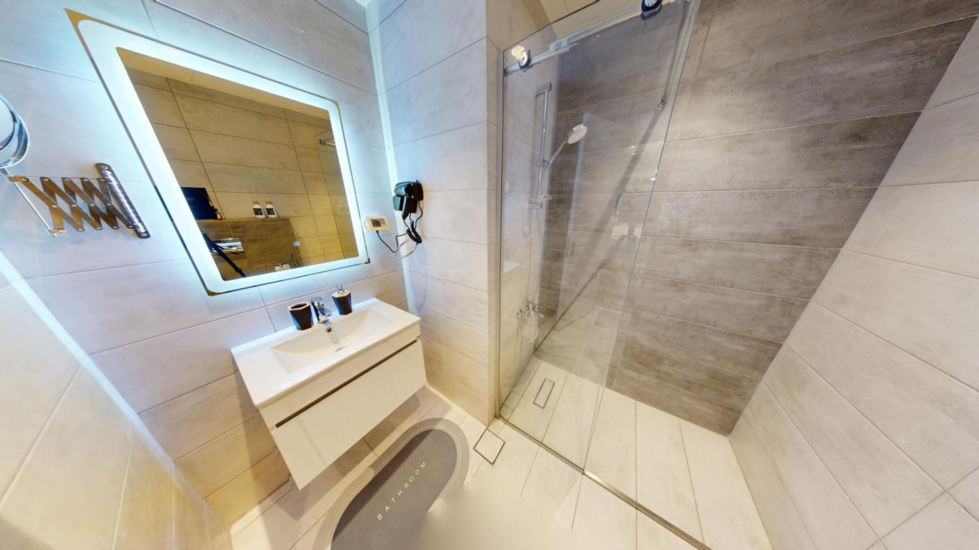 Al Fares Luxury Furnished Apartment-Damac Tower ภายนอก รูปภาพ